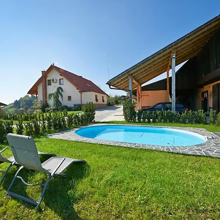 Lipoglav Holiday home *