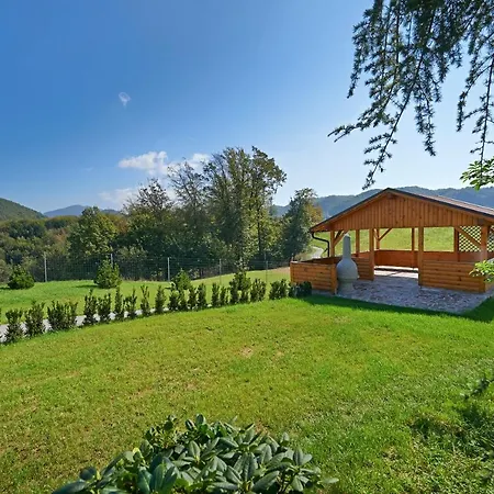 Lipoglav Casa de Férias